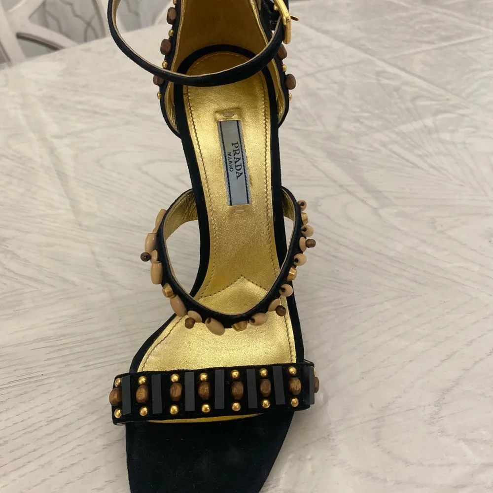 Prada Women’s designer shoe. Perfection at its finest! - Picture 3 of 7